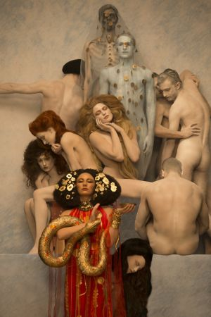 Illustration for article titled KLIMT ARANY KÉPEI ÉLŐ MODELLEKKEL!